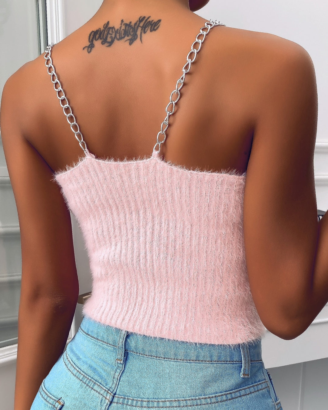 Damen cropped Top med dekorativt sommerfugl-design og kjedestropper Skjora