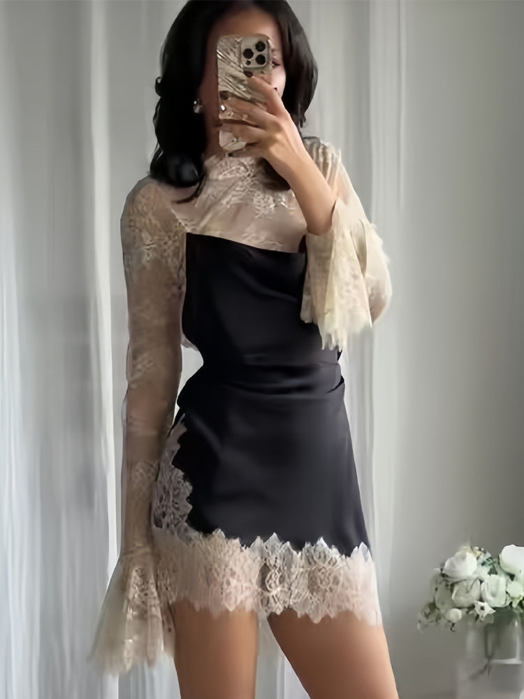 Kjole i chiffon til kvinner med elegante blonderdetaljer og svevende ermer
