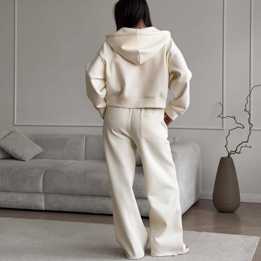 Damer casual crop topp hettegenser med løs passform og komfortable joggebukser Skjora