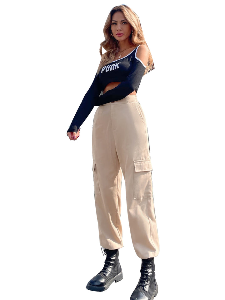 Dame avslappet cargo bukser med elastiske mansjetter og praktiske sidelommer Skjora