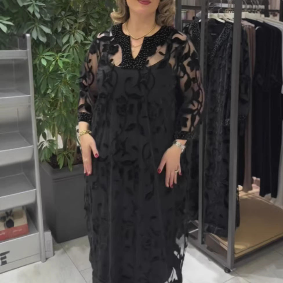 Kvinne elegant gjennomsiktig maxi-kjole med blonderdetaljer Skjora