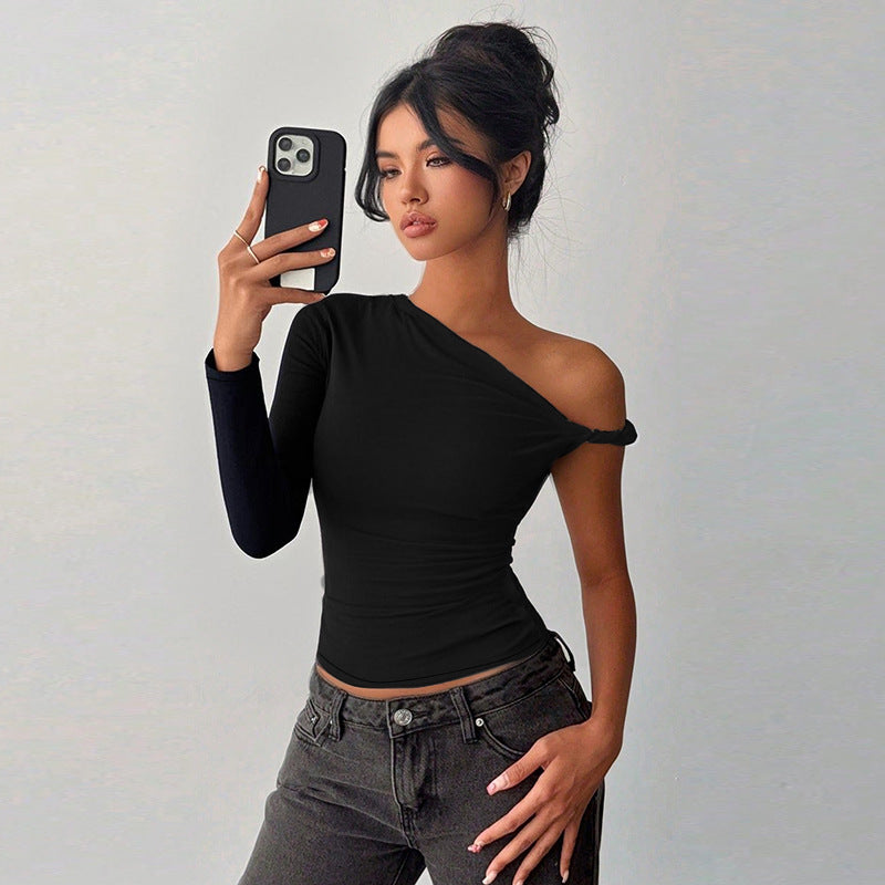 Damer asymmetrisk langermet topp med off-shoulder design Skjora