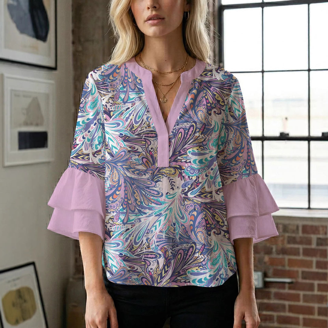 Damebluse med vakker blomstermønster Skjora