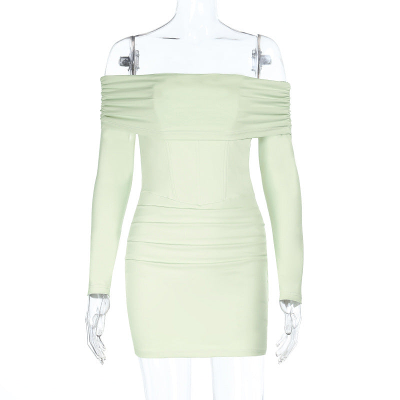 Damer figurnær Off-Shoulder Minikjole med rynke og elegant silhuett Skjora