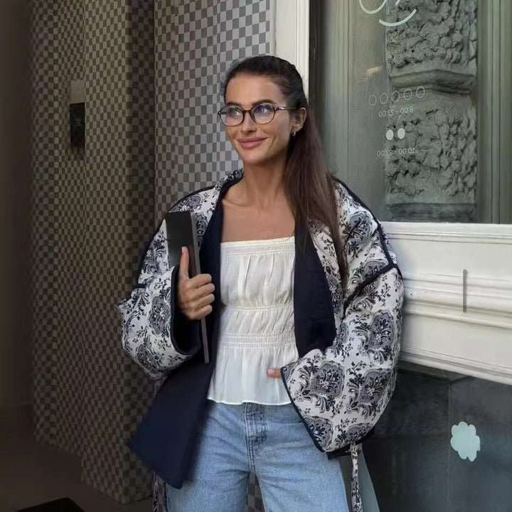 Dames Chic Jakke med Blomster Mønster og Justerbart Belte Skjora
