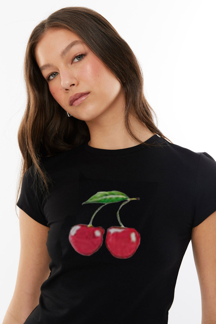 Dame avslappet crop-top med friskt sitrontrykk Skjora