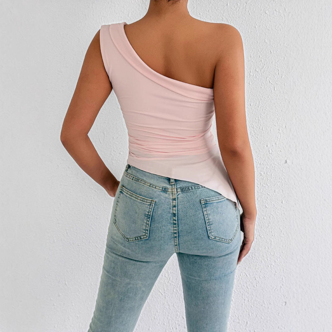 Damer asymmetrisk topp med off-shoulder design og elegant drapering Skjora