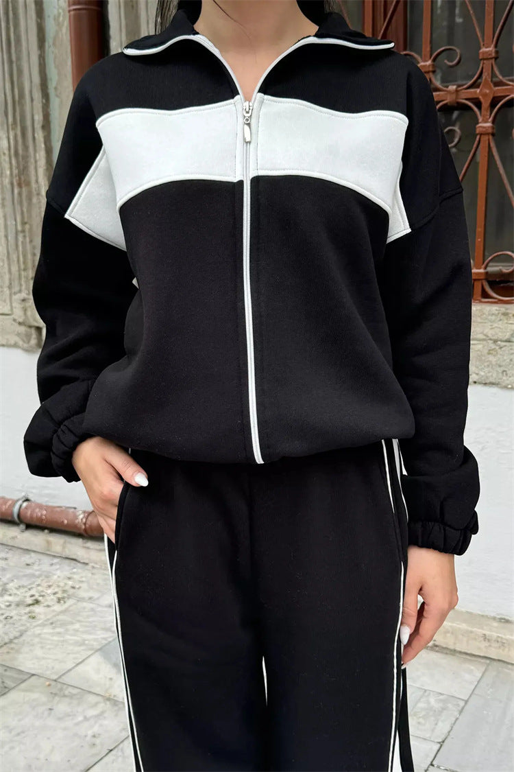 Women's sporty casual set with high collar and side stripes Skjora