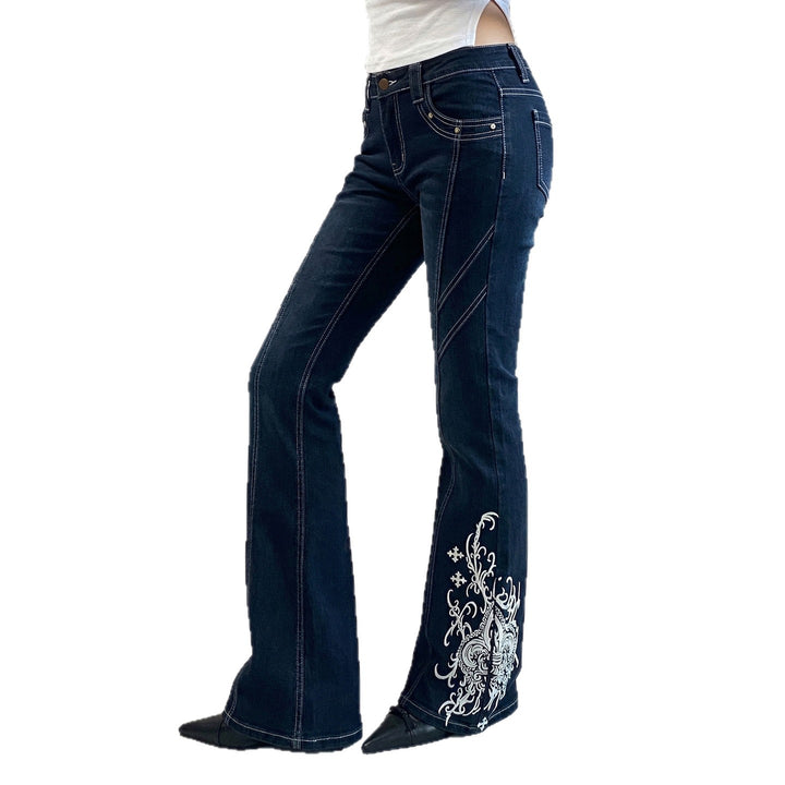Damejeans med utsvingte ben og elegant broderi Skjora