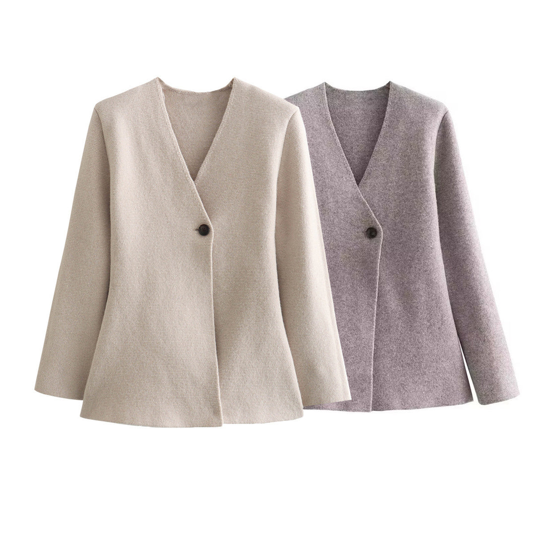 Kvinners elegant cardigan med moderne snitt og full knappelukking Skjora
