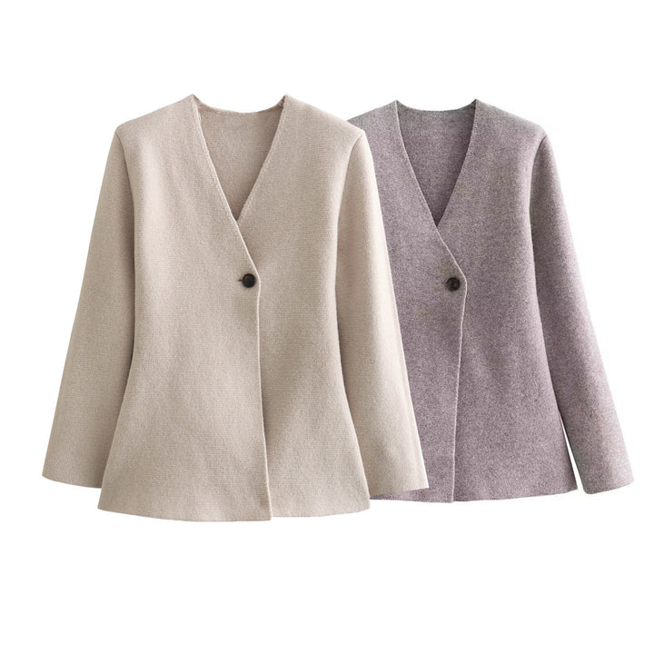 Kvinners elegant cardigan med moderne snitt og full knappelukking Skjora