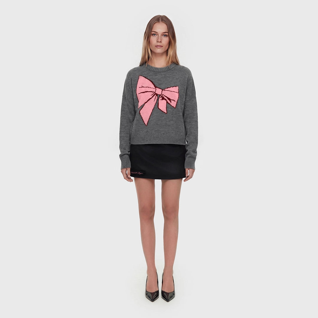 Kvinnesweater med slående bue-motiv og komfortabel passform Skjora