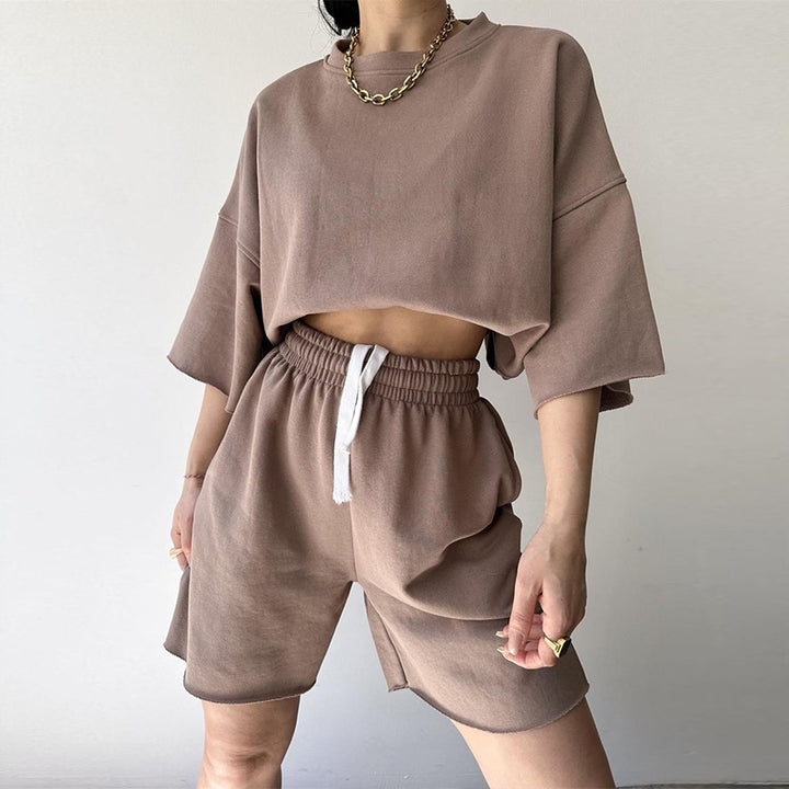 Kvinne Casual Oversized Fritidssett med Kortermet Topp og Løse Shorts Skjora