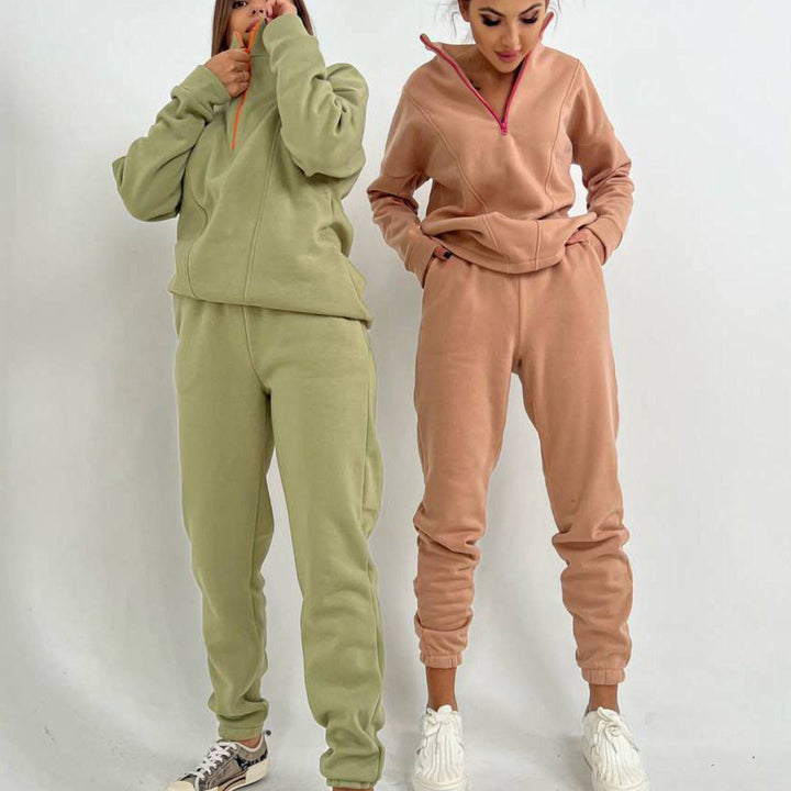 Women's sporty fleece loungewear set with practical zip Skjora