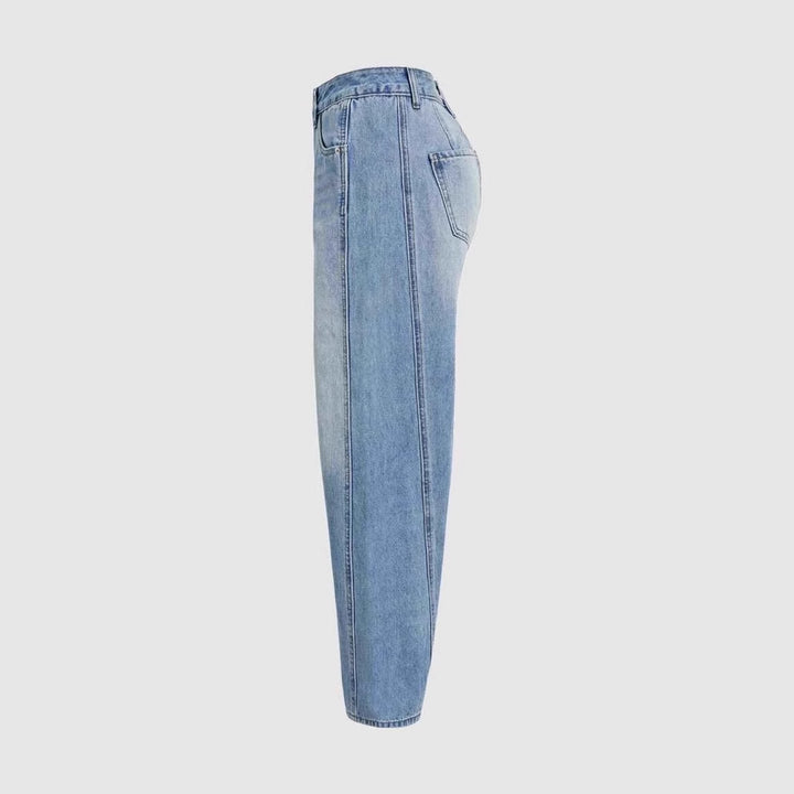 Kvinne brede denimjeans med høy midje og moderne designdetaljer Skjora