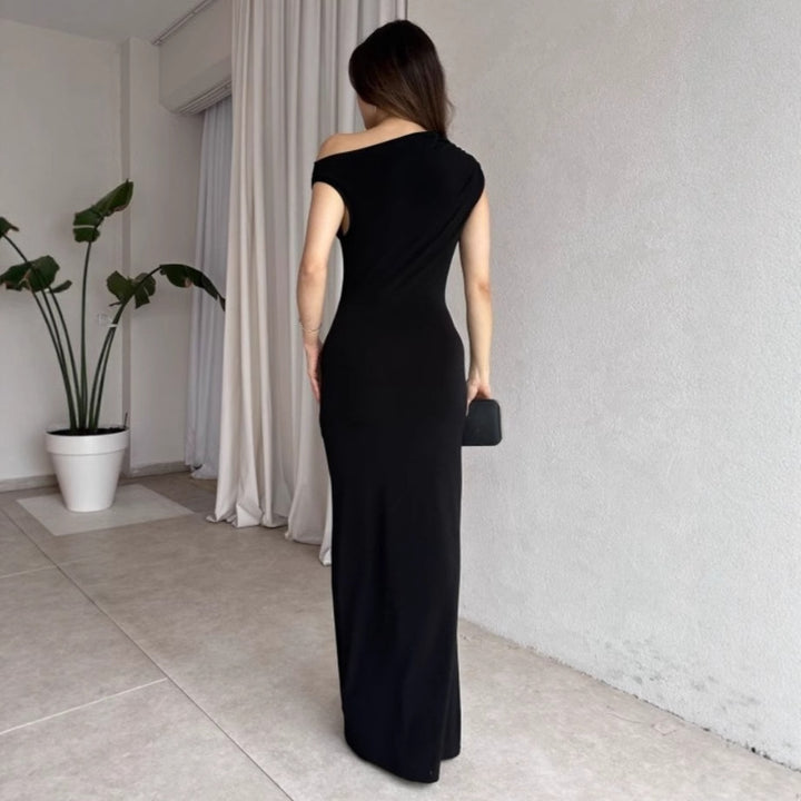 Dame Elegant Maxikjole med Off-Shoulder Design og dekorativ drapering Skjora