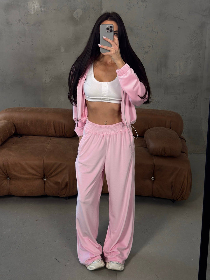 Damer casual velour loungewear-drakt med croppet topp og bred passform Skjora