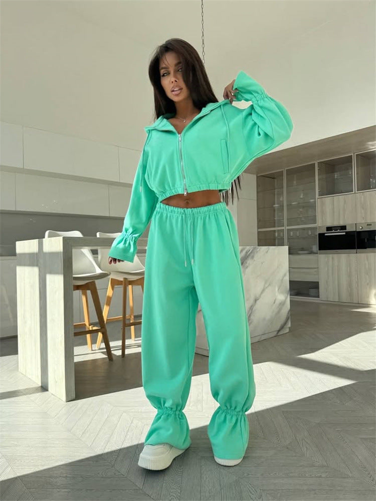 Dames sportieve cropped sweater en brede joggingbroek set Skjora
