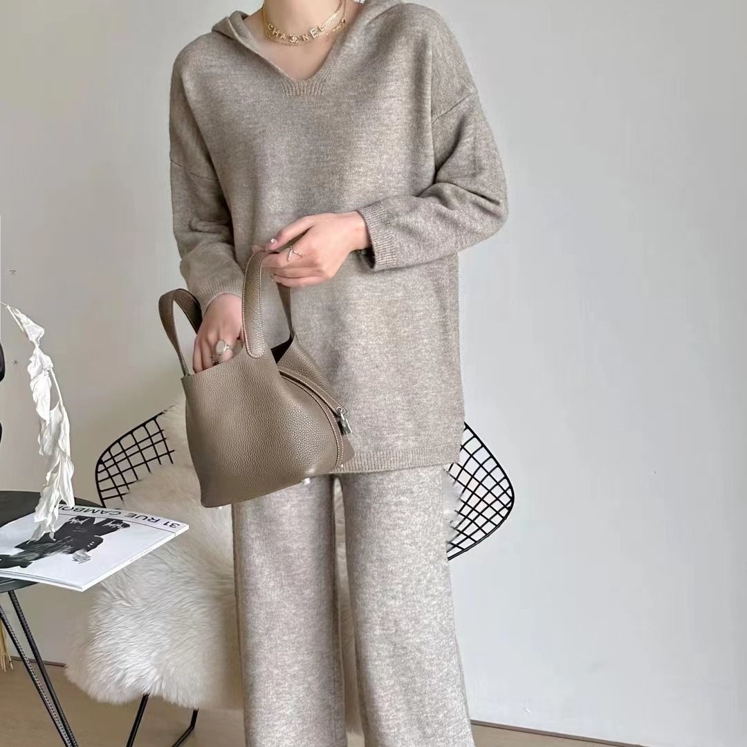 Women's cozy knit set with a loose fit and elegant design Skjora