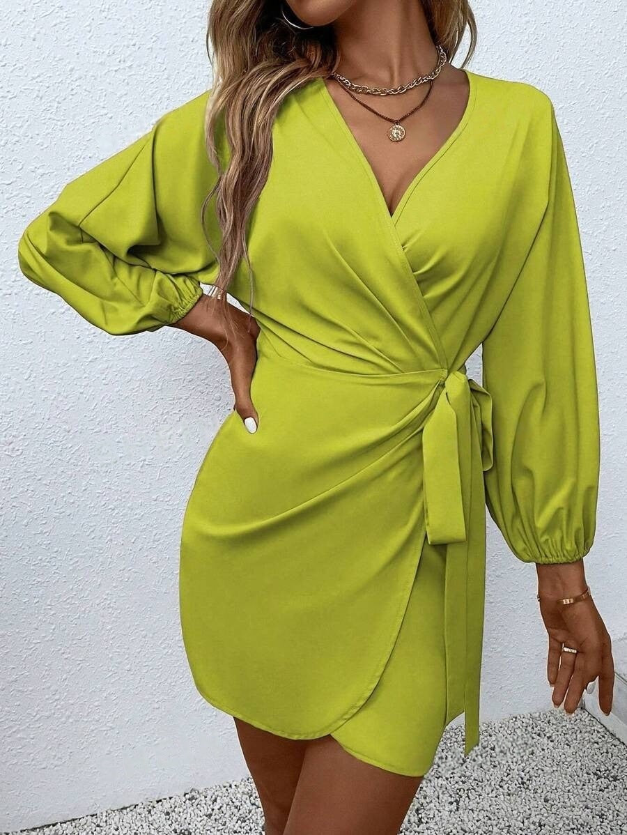 Dame omslagskjole med voluminøse ermer Skjora