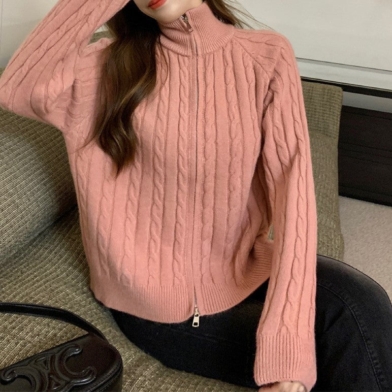 Kvinnenes chunky strikk cardigan med høy krage og asymmetrisk snitt Skjora