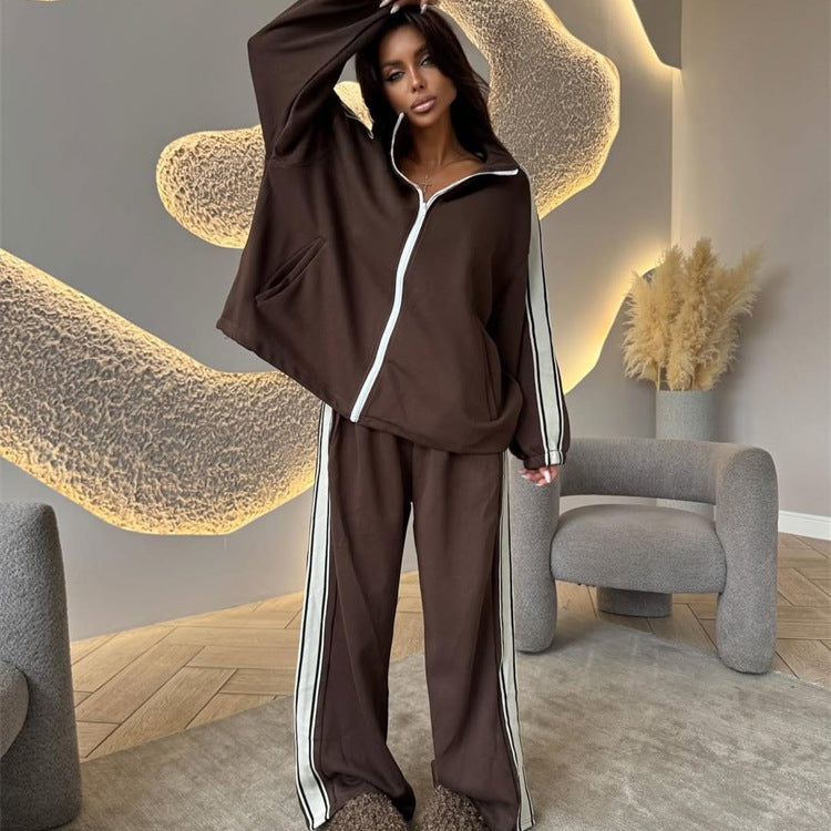 Women's Sporty Fleece Jogging Suit with High Side Slits Skjora