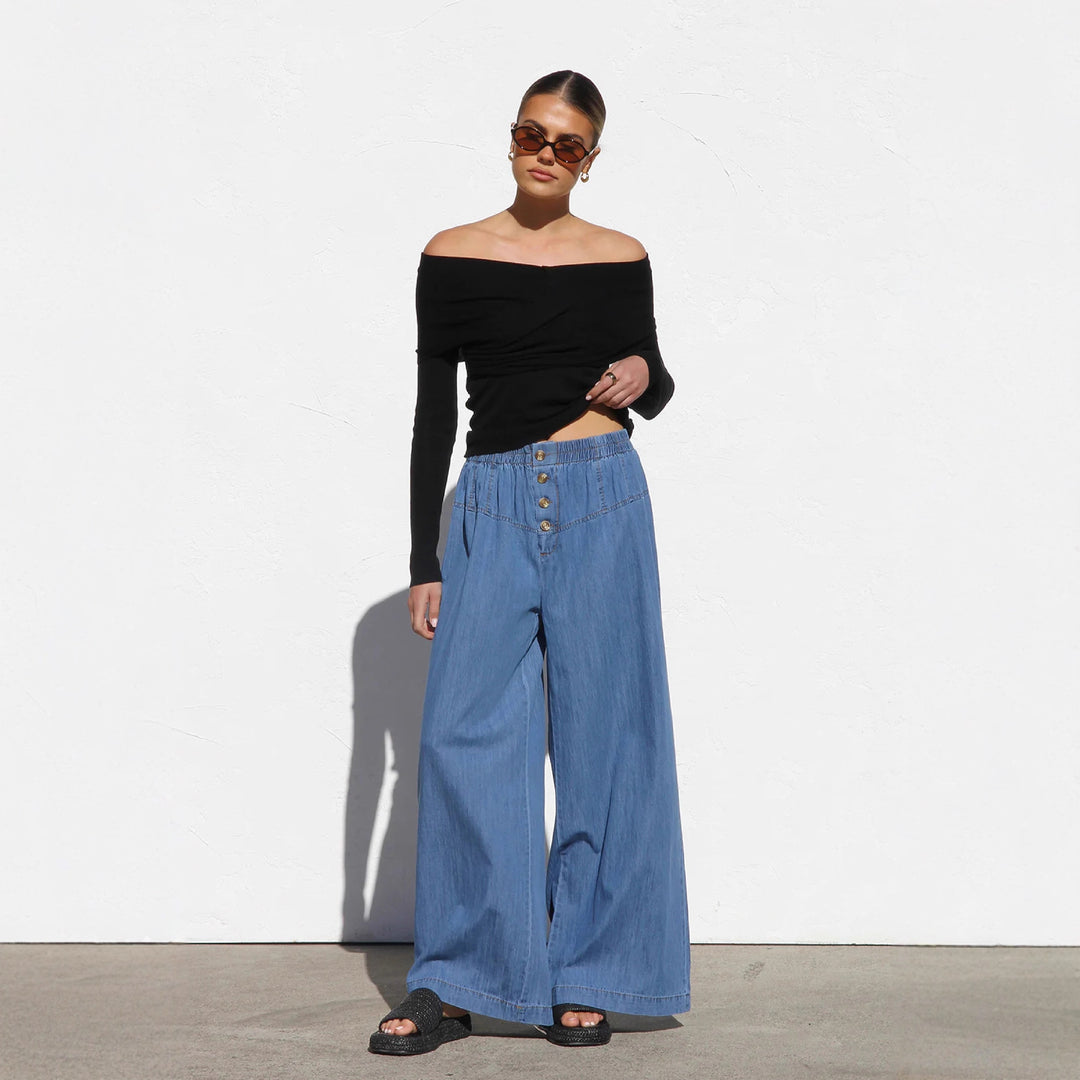 Damer brede denim hotpants med elastisk liv og knappedetaljer Skjora