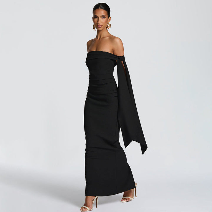 Dame Elegant kveldsdrakt med Off-Shoulder-design og Flytende Cape Skjora