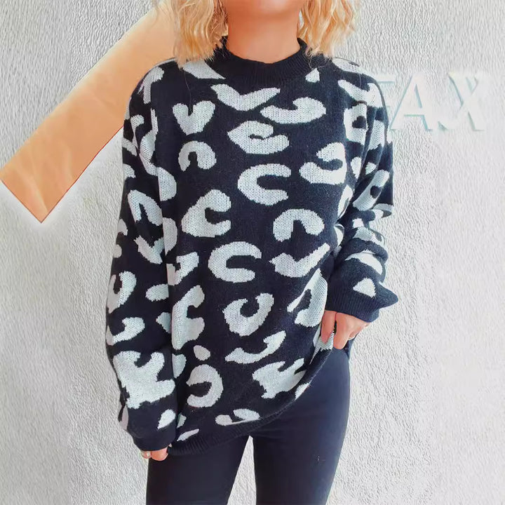 Damer komfortabel oversized genser med moderne leopardmønster og rund hals Skjora