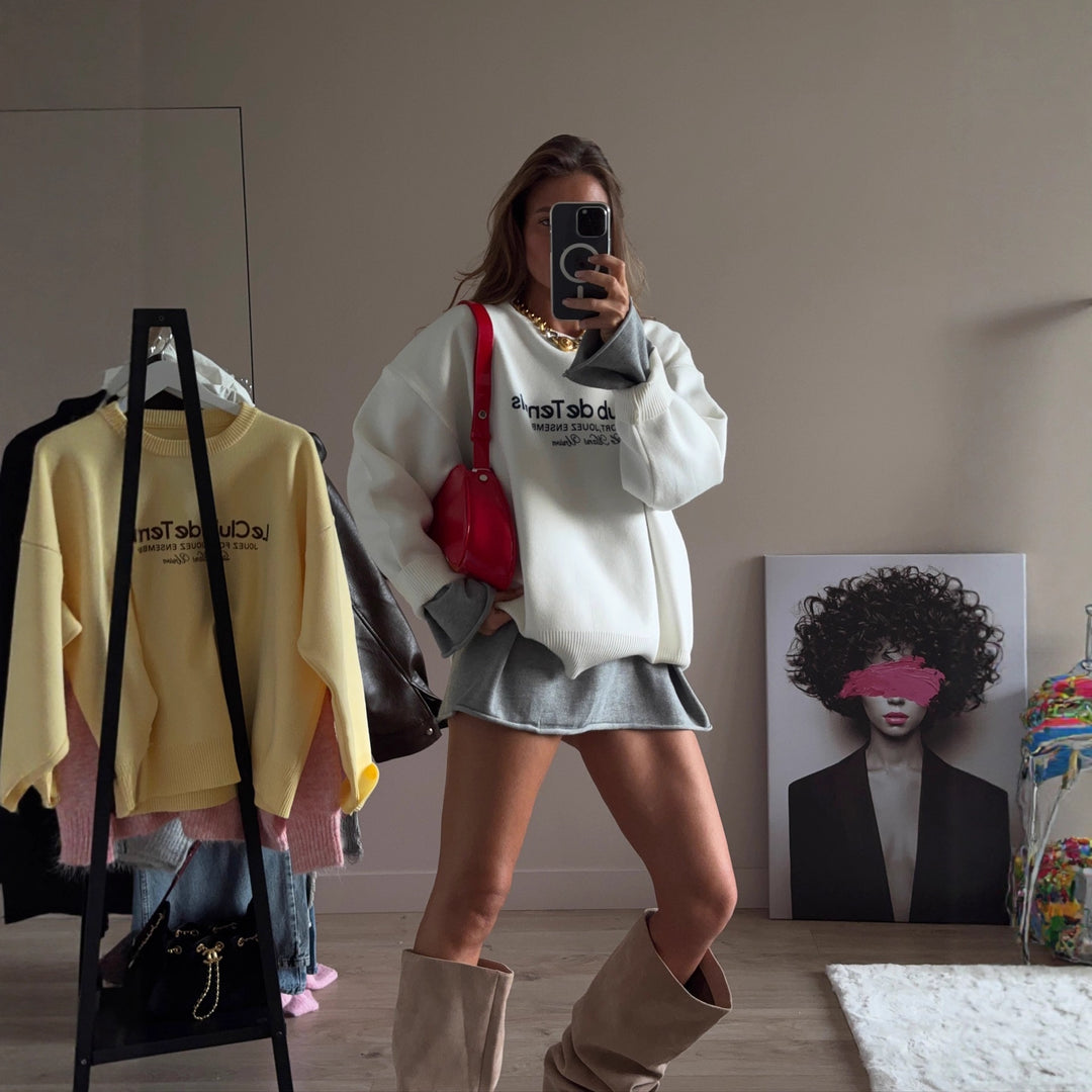 Kvinnes uformelle tie-dye hettegenser med dyp halslinje Skjora