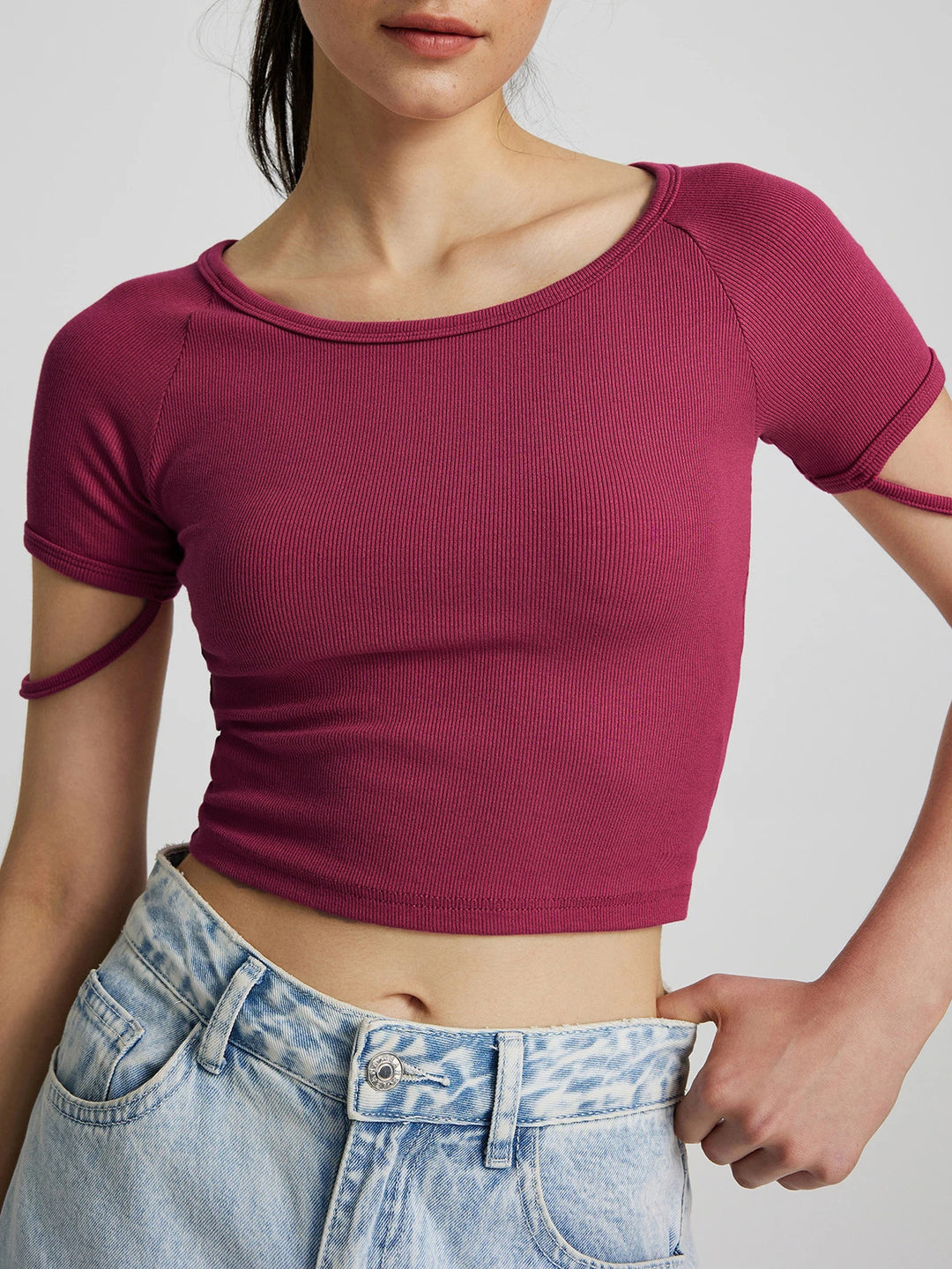 Dame kortermet tettsittende Crop-Top med rund hals Skjora