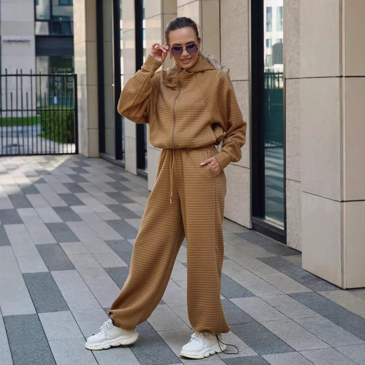 Kvinnenes komfortable hettegenser med vid jumpsuit Skjora