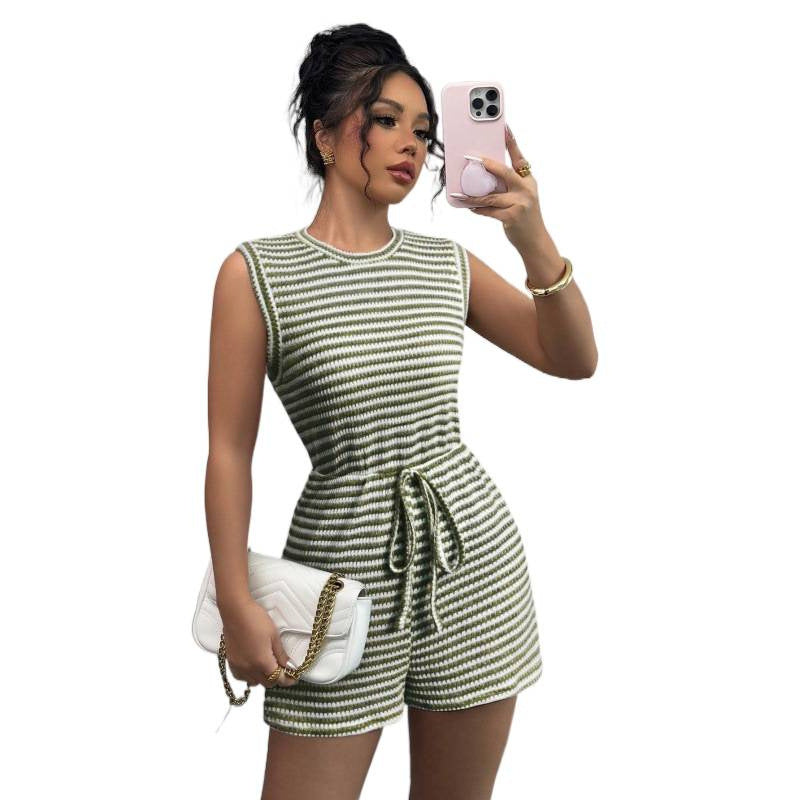 Dame jumpsuit med stripemønster og brede stropper Skjora