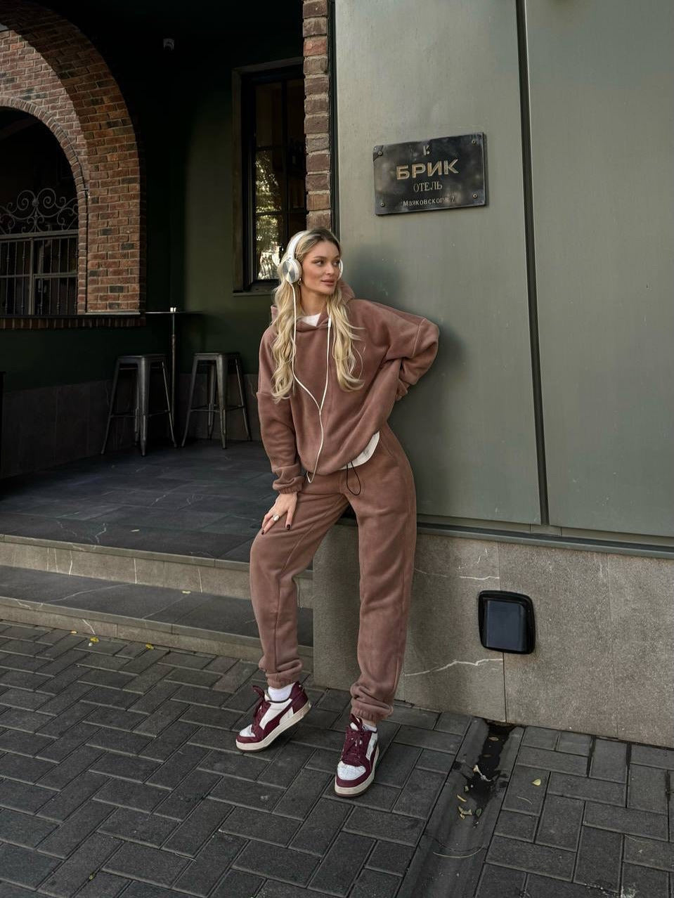 Kvinnens koselige fleece treningsdress med høye mansjetter og praktiske lommer Skjora