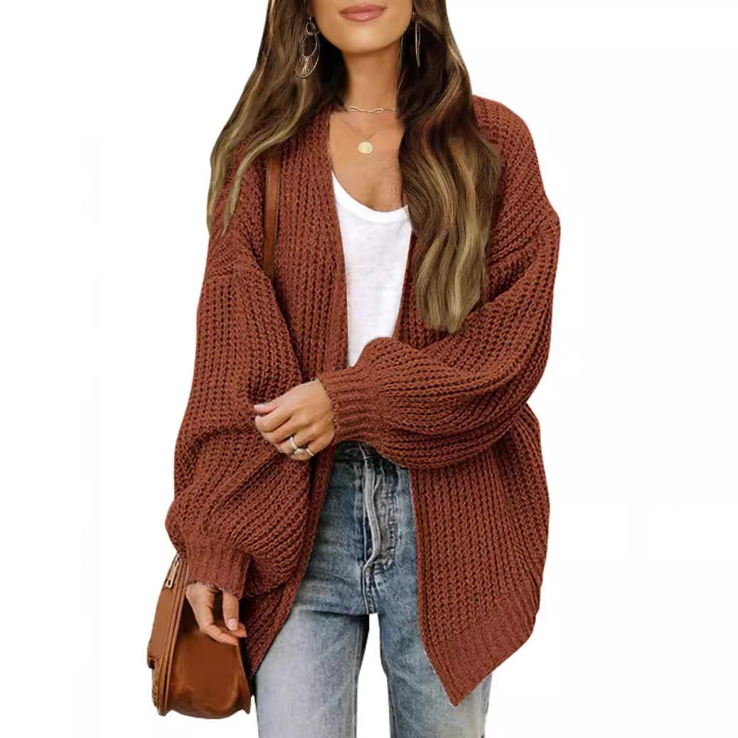 Kvinne chunky strikket cardigan med en avslappet passform og senkede skuldre Skjora