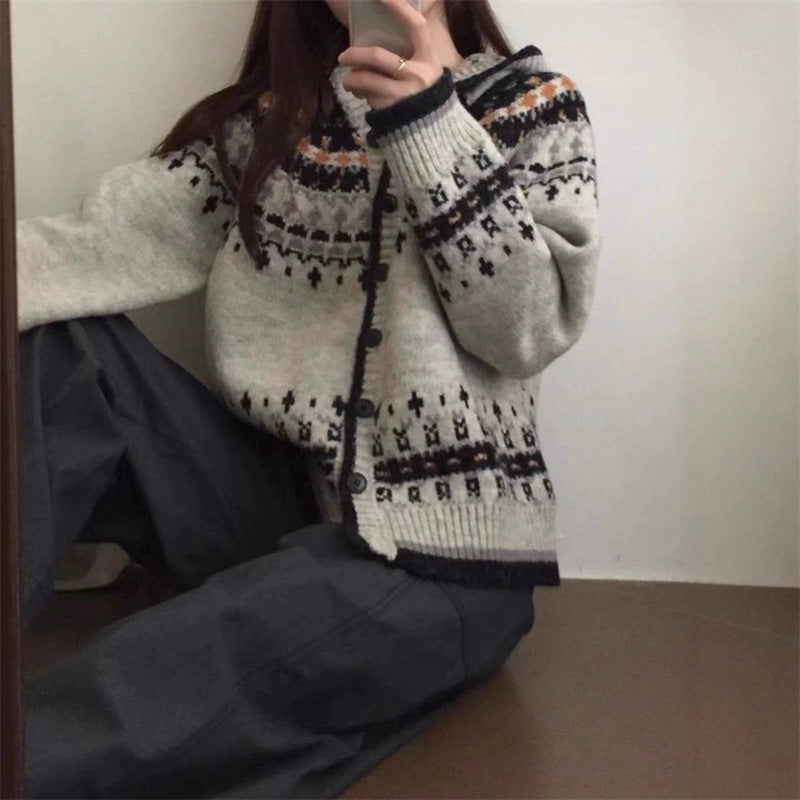 Damer fashionable cardigan med hette og tradisjonelt norsk mønster Skjora