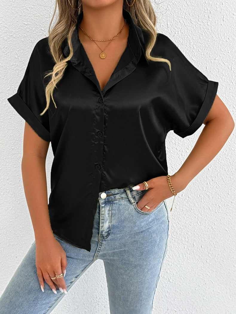 Dame satinbluse med avslappet snitt og elegant krage Skjora