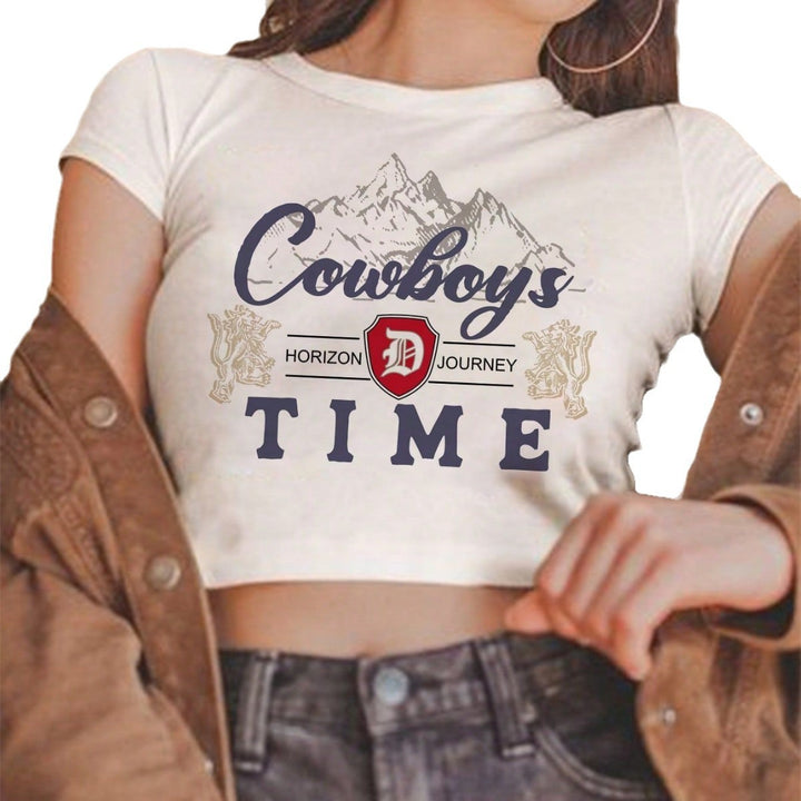 Dame crop-top med kreativt cowboy-motiv og avslappet snitt Skjora