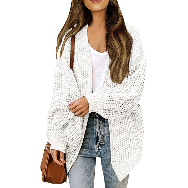 Kvinne chunky strikket cardigan med en avslappet passform og senkede skuldre Skjora