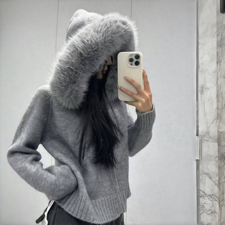 Dame hoodie med luksuriøs pelskrage og praktiske lommer Skjora