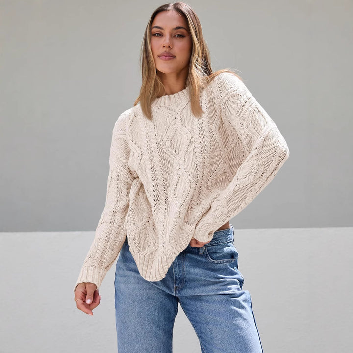 Kvinnes chunky strikket genser med kabeldesign Skjora