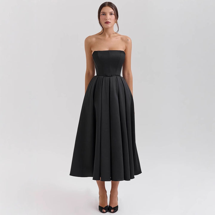 Kvinnens midje-reduksjon midi kjole med off-shoulder design og elegant plissért struktur