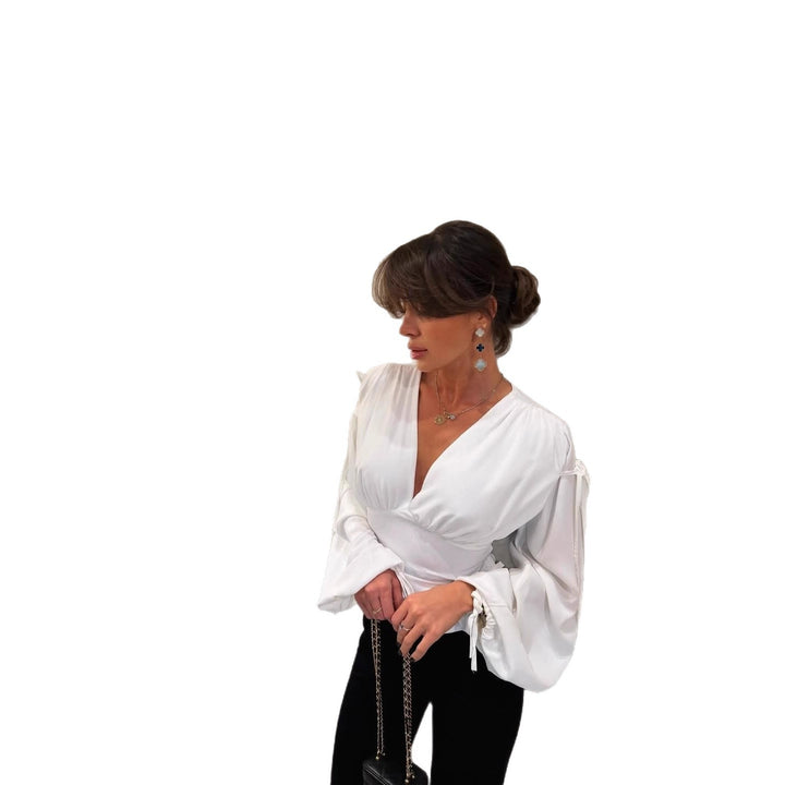 Kvinne elegant bluse med voluminøse ermer Skjora
