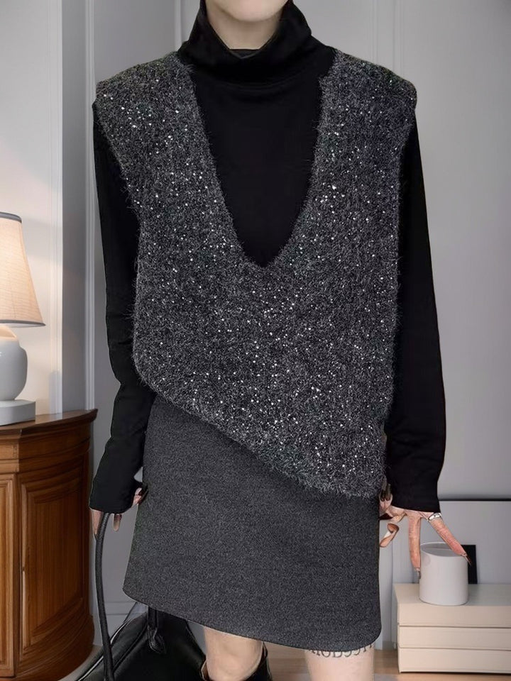 Kvinnenes fashionable strikket vest med dyp V-hals og kreativ kutt Skjora