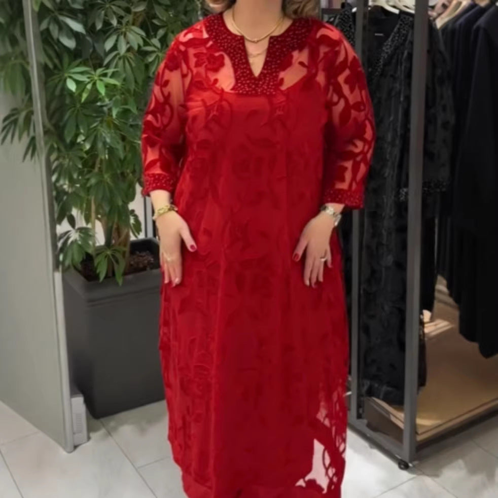 Kvinne elegant gjennomsiktig maxi-kjole med blonderdetaljer Skjora