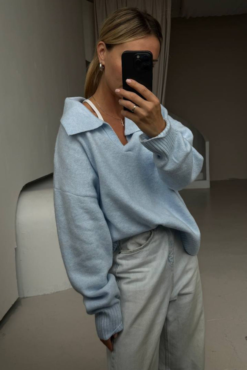 Kvinnenes uformelle oversized genser med krage Skjora