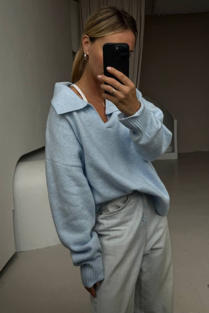 Kvinnenes uformelle oversized genser med krage Skjora