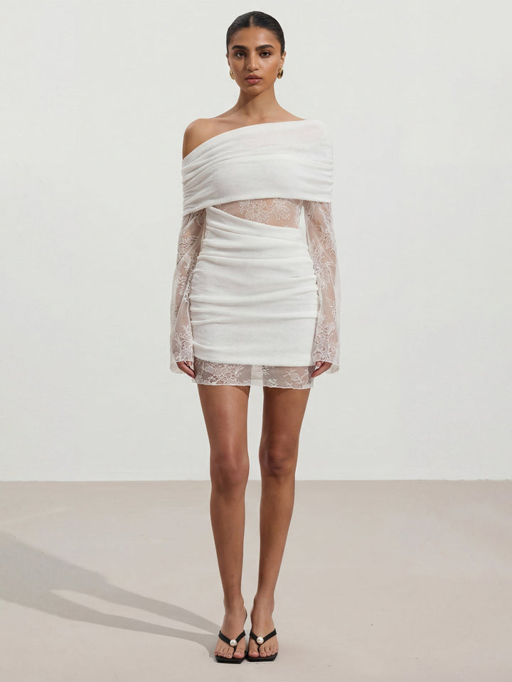 Kvinners elegante chiffon mini kjole med sofistikerte blondermerker og av-skulderdesign Skjora