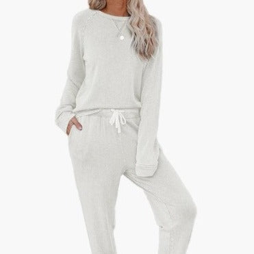 Kvinners Komfortable Lounge Set med Stilfull Oversized Genser og Avslappende Bukser Skjora
