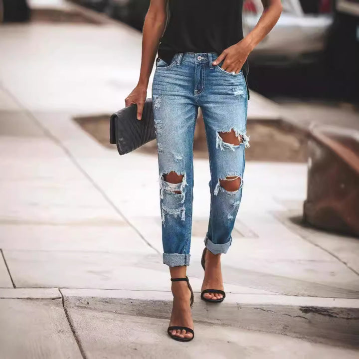Dame Destroyed Boyfriend Jeans i en avslappet stil med høye rifter Skjora